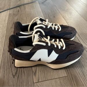 New Balance 327 U327UVB Brown Black Sneakers Men’s 10 Women’s 11.5 NEW